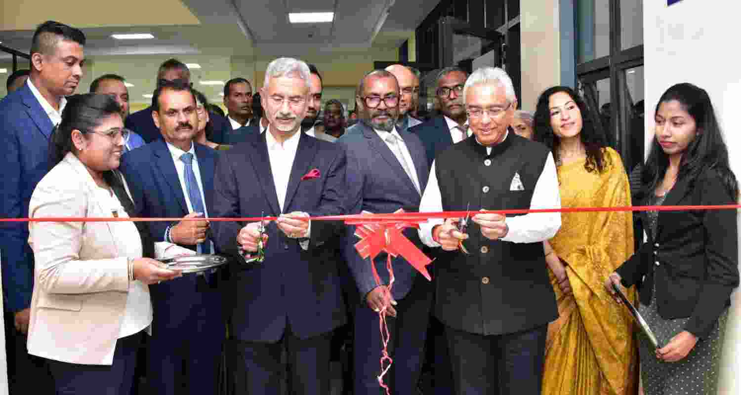 EAM Dr. S. Jaishankar Unveils Mauritius’ First 'Jan Aushadhi Kendra'.