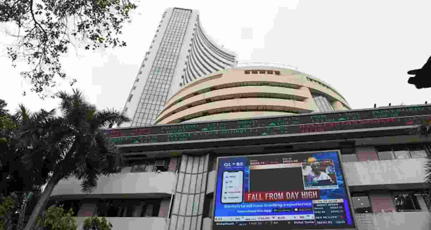 Sensex, Nifty end flat on lack of near-term triggers