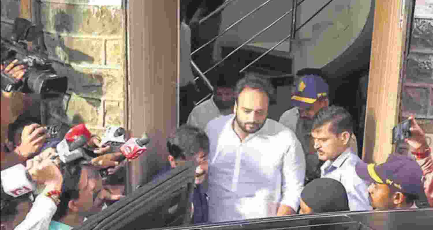 Zeeshan Siddique links builders, politicians to father's murder Zeeshan Siddique links builders, politicians to father's murder