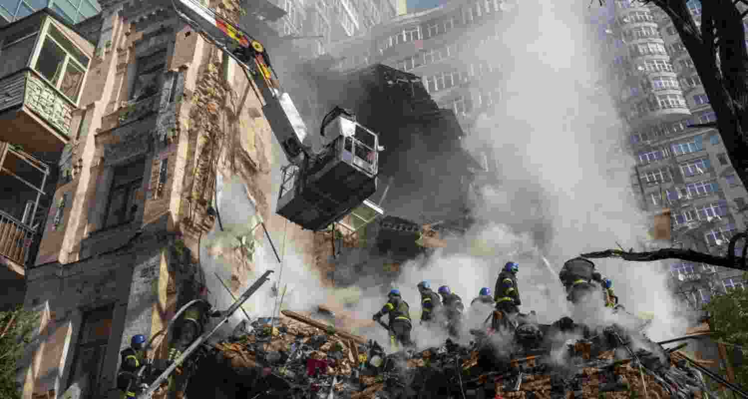 Drone Attack on Kyiv by Russia Leaves Seven People Injured.