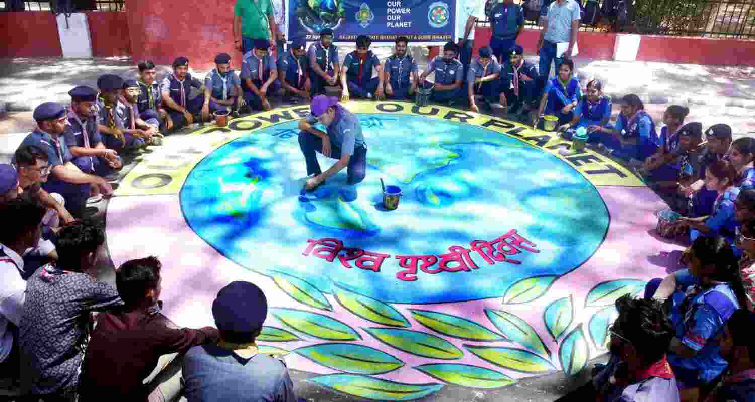 Hema Malini Calls for Yamuna Cleanliness on Earth Day.