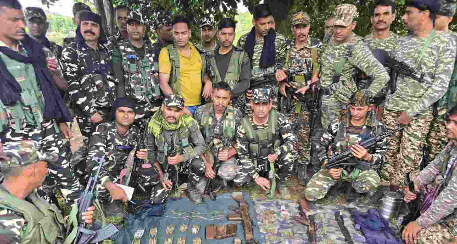 Tiffin Bombs and Weapons Seized in Netarhat.