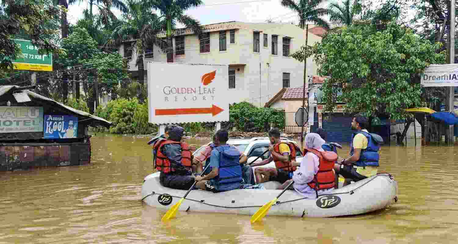 Jamshedpur Police Save 162 Children from Flooded School.
