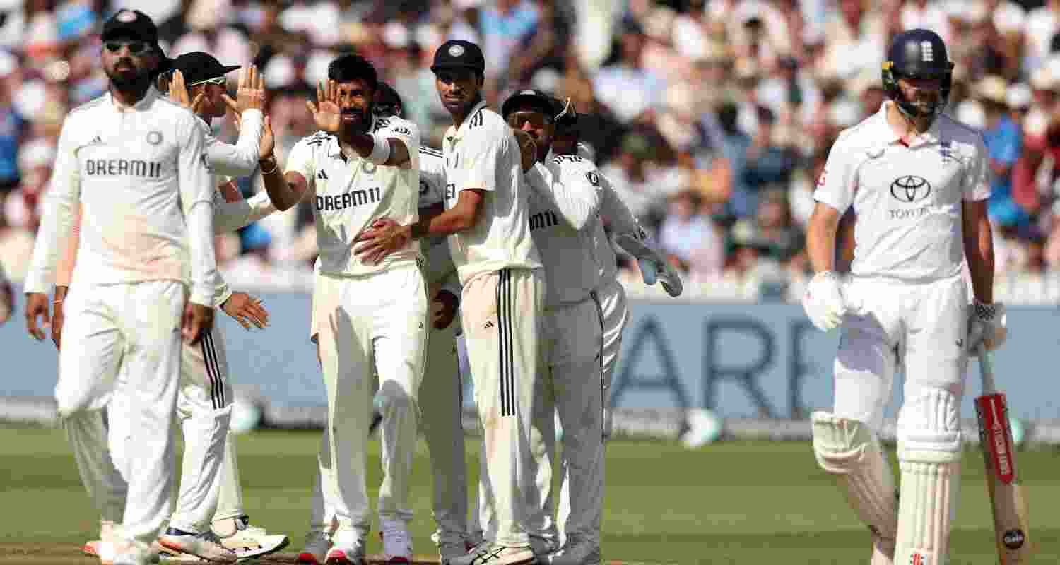 England Collapse Sets India 193 For Third Test Triumph. England Collapse Sets India 193 For Third Test Triumph.