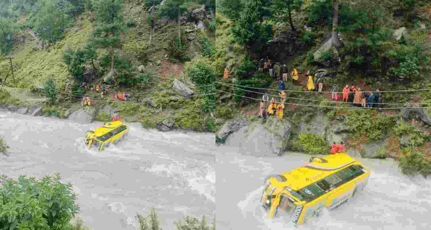 ITBP Jawans Bus Plunges Into Kashmir River Rescue On.