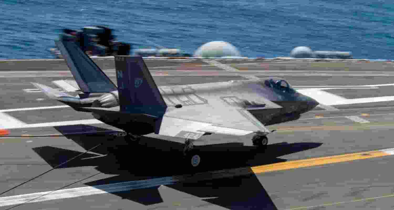 F35 Crash Near Naval Air Station California, Pilot Unhurt.