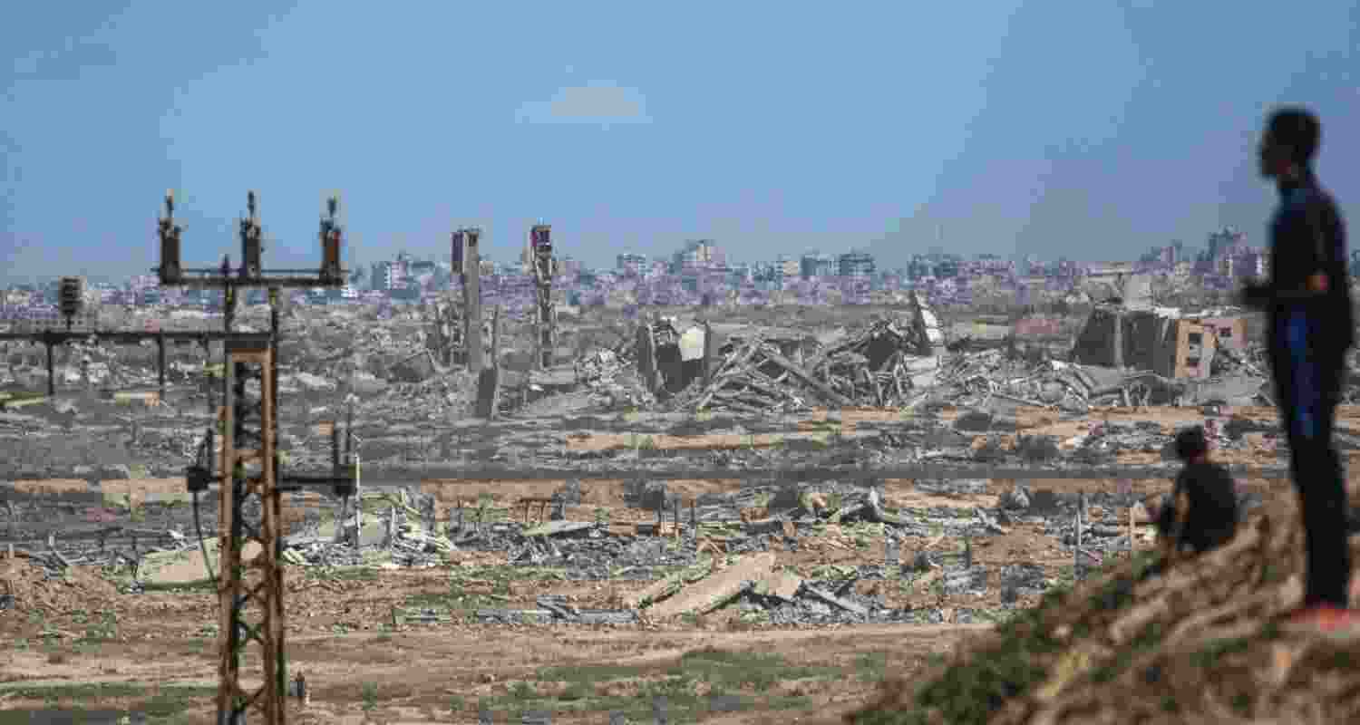 Gaza Ceasefire Talks Hit Disarmament Snag.