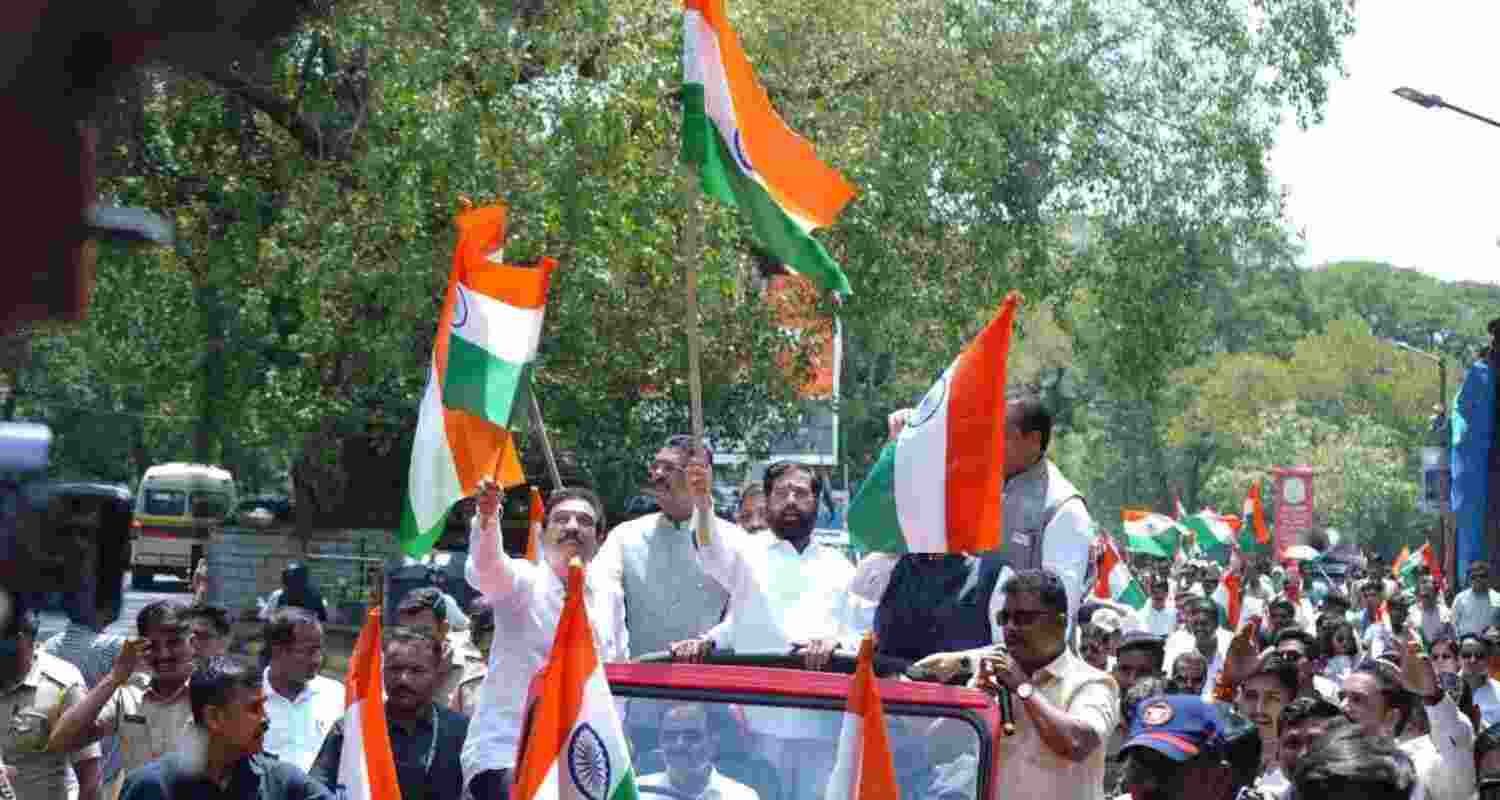 Tiranga Yatra held in Thane with public support. Tiranga Yatra held in Thane with public support.