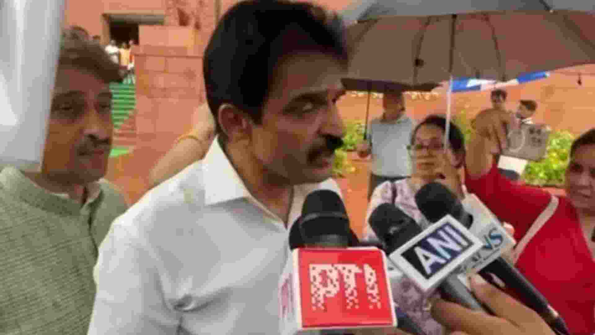 J&K Cong stages protest at Jantar Mantar to push statehood demand