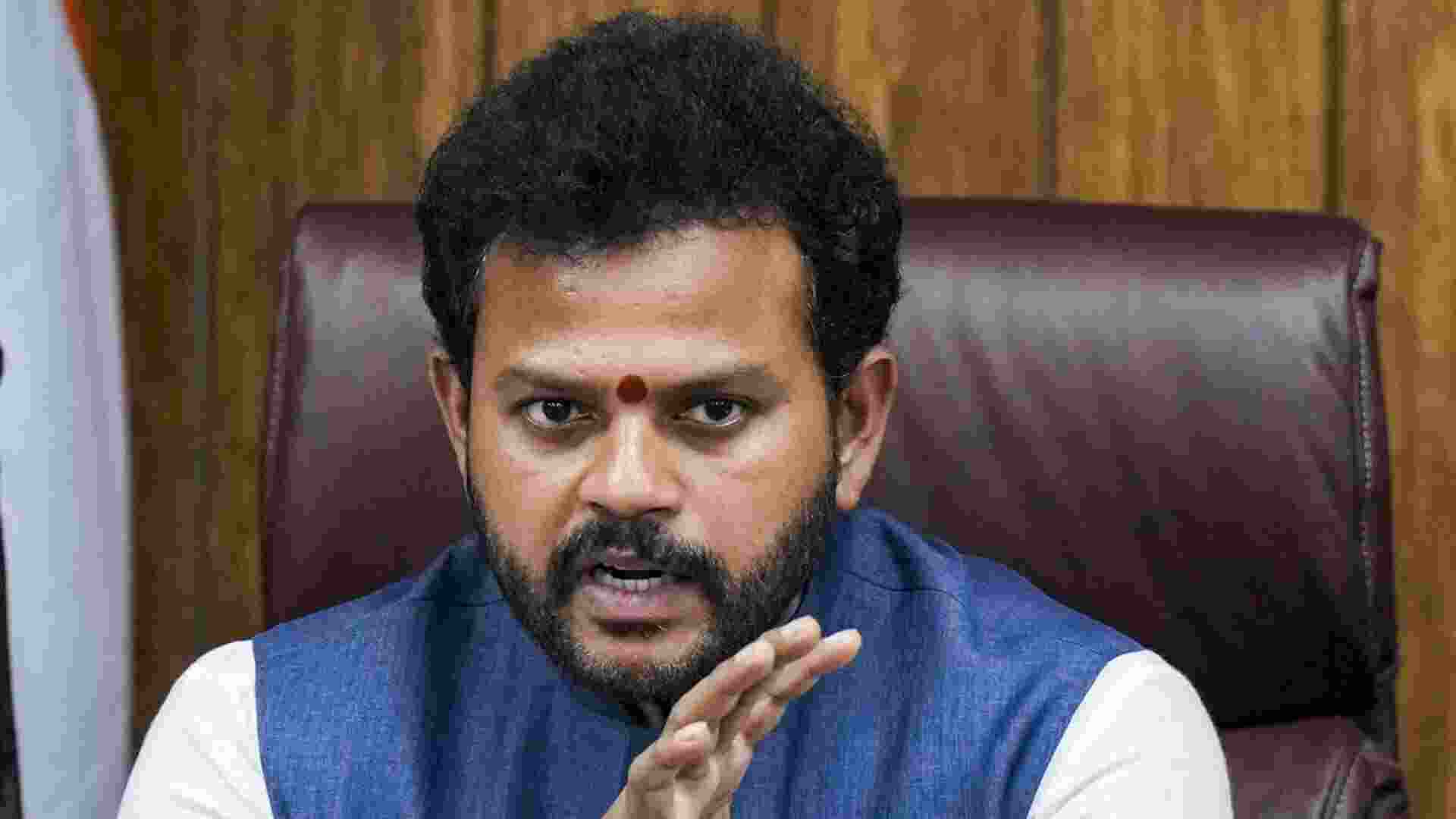 Naidu hails AIIB for preliminary report, says 'commendable job'