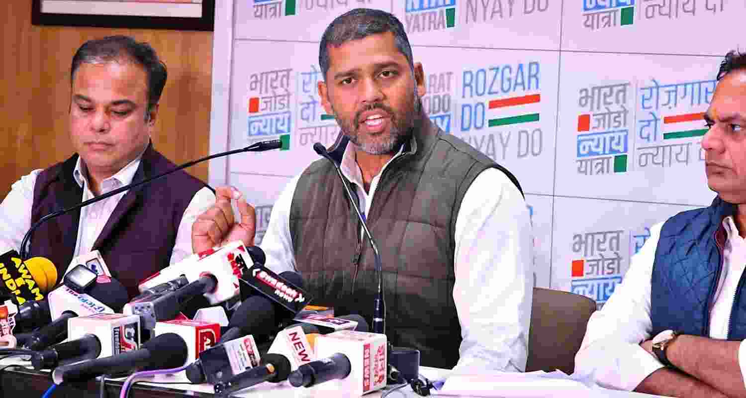 Ashok Chandna, Congress PCC Leader Rajasthan while briefing the media. Image X. Ashok Chandna, Congress PCC Leader Rajasthan while briefing the media. Image X.