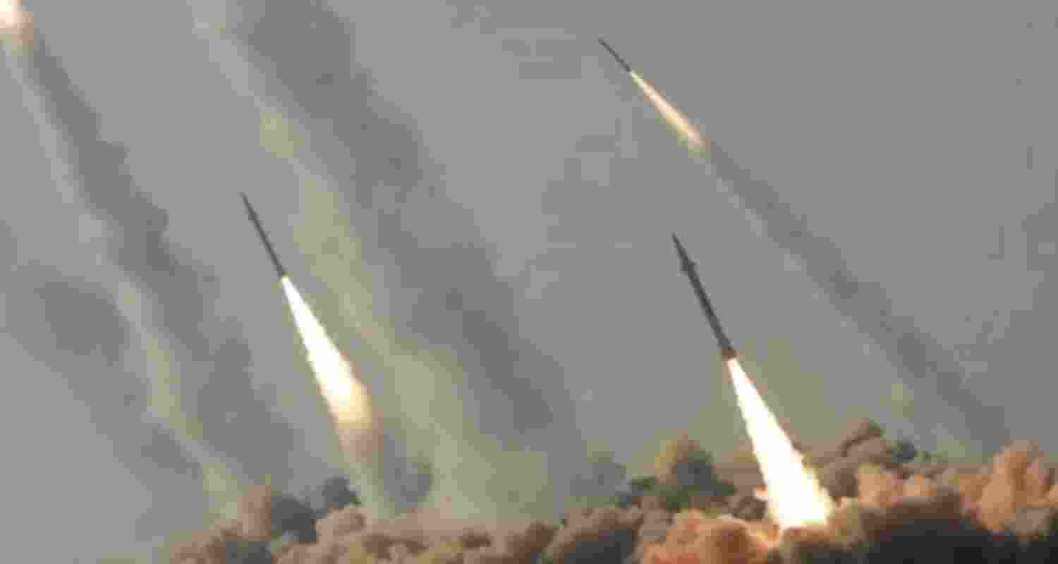 US and Iran exchanged missile strikes despite a ceasefire, raising tensions over the Strait of Hormuz and uranium dispute.