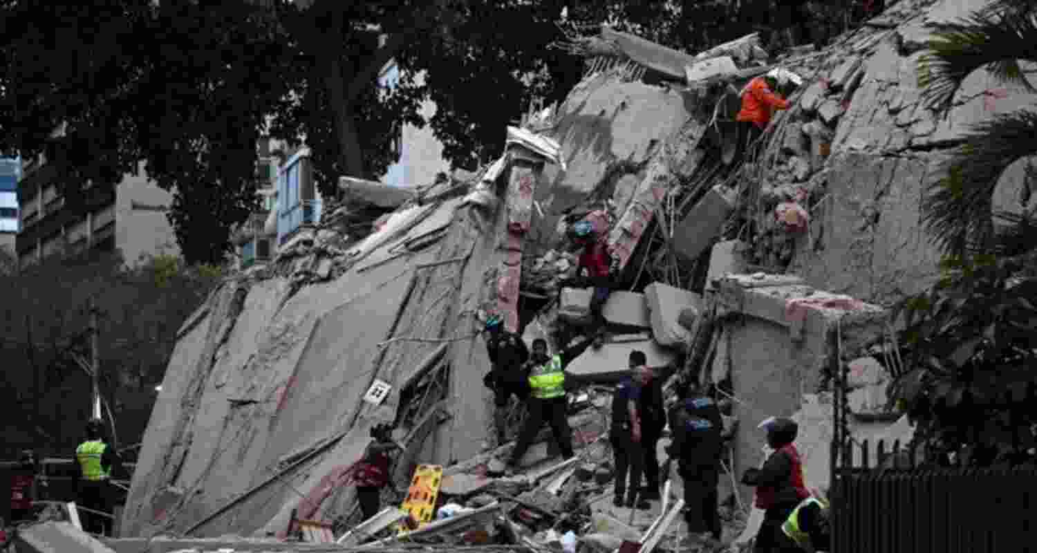 Venezuela's death toll climbs to 3,535 with thousands trapped