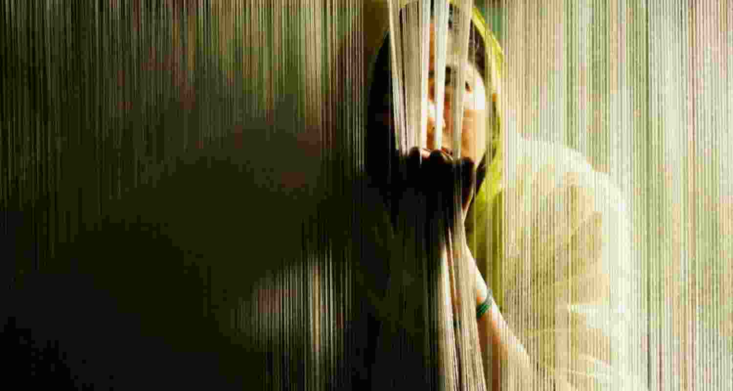 India makes Guinness record for world’s largest handmade rug