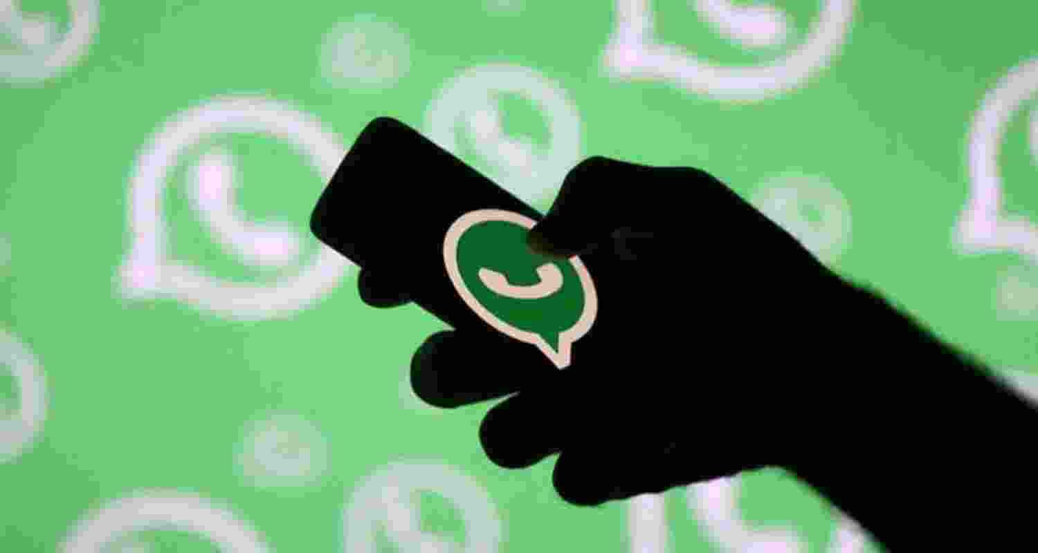 You’ll soon be able to share custom stickers on WhatsApp You’ll soon be able to share custom stickers on WhatsApp