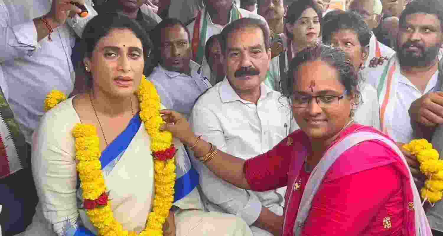 Sharmila on hunger strike for restoring Vizag Steel workers' jobs
