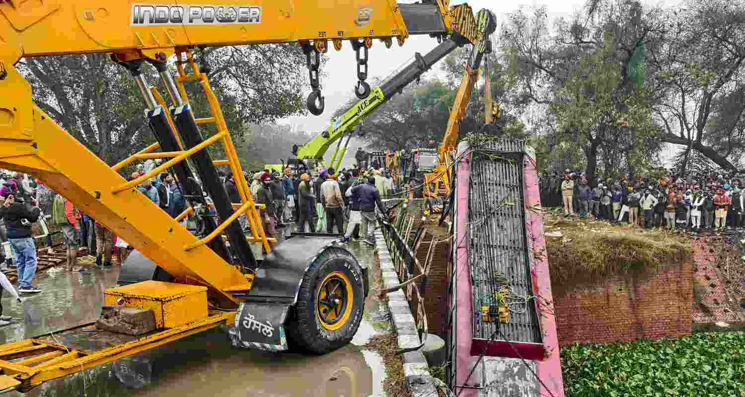 Eight killed in a tragic bus accident in Punjab. 