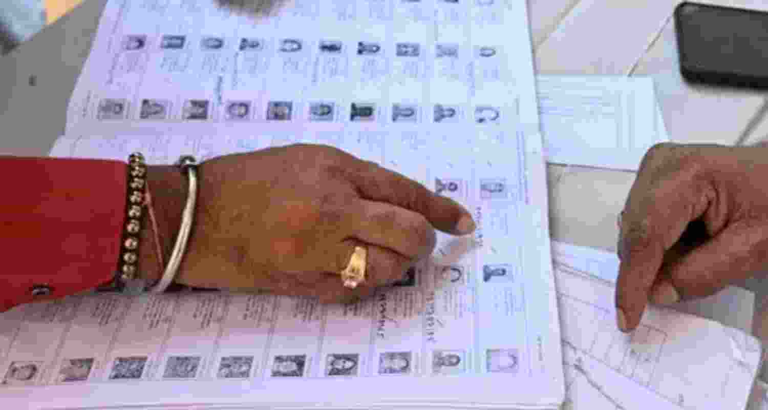 BLOs boycott SIR work in Kerala after officer’s suicide BLOs boycott SIR work in Kerala after officer’s suicide