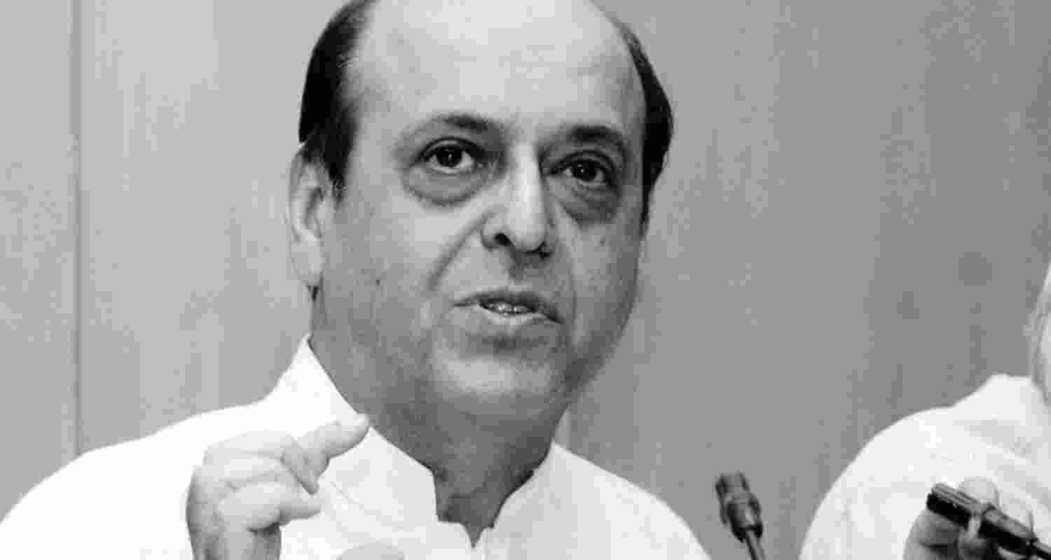 Former CEC Navin Chawla. 