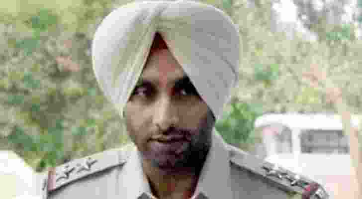 A Punjab Armed Police (PAP) deputy superintendent Dalbir SIngh found dead mysterious circumstances in Jalandhar A Punjab Armed Police (PAP) deputy superintendent Dalbir SIngh found dead mysterious circumstances in Jalandhar