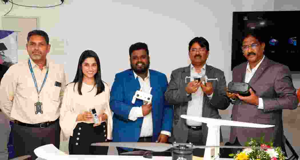 From a humble beginning of five founders in 2015, Garuda Aerospace has blossomed into a thriving team of over 200 skilled professionals. From a humble beginning of five founders in 2015, Garuda Aerospace has blossomed into a thriving team of over 200 skilled professionals.