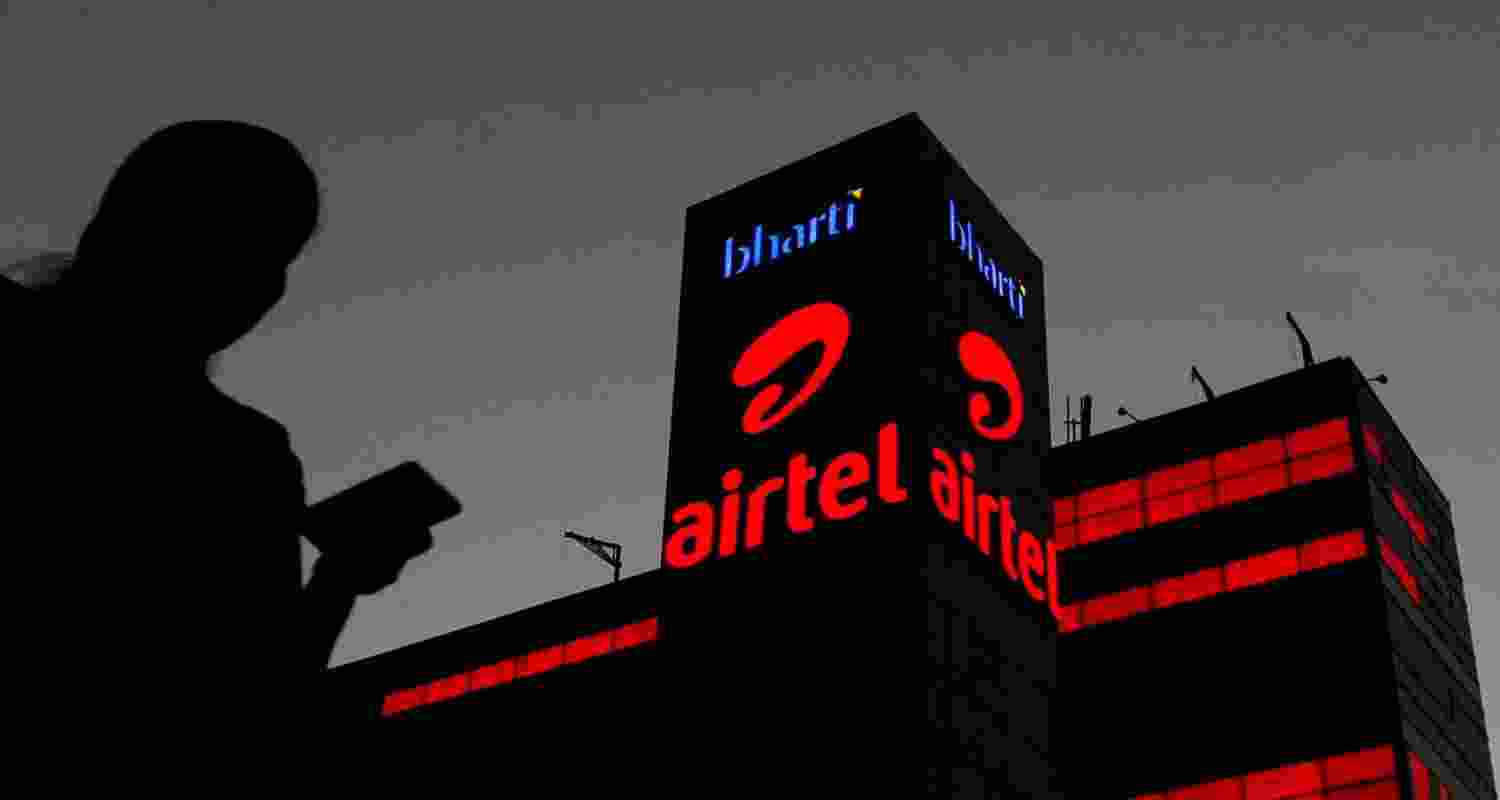 Reliance Industries Ltd’s market valuation jumped by ₹54,941.84 crore to ₹20,55,379.61 crore