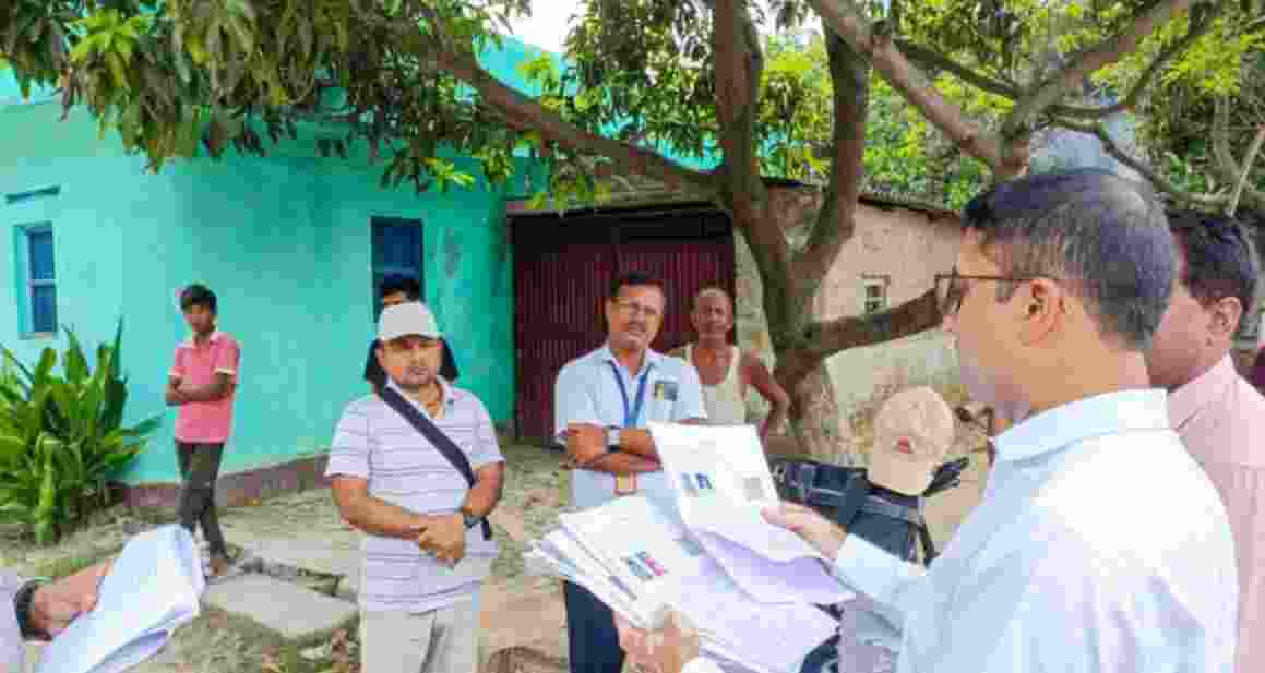 EC team to visit WB for voter list inspection from Nov 5 to 8 EC team to visit WB for voter list inspection from Nov 5 to 8