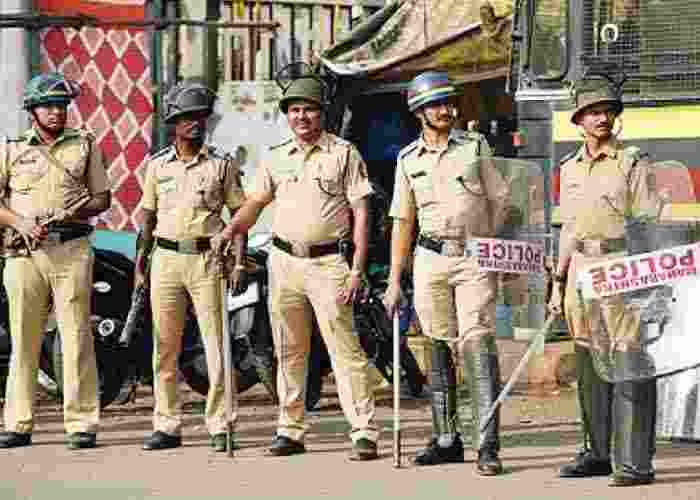 Tension in MP's Mandsaur after Eid procession stone-pelting Tension in MP's Mandsaur after Eid procession stone-pelting