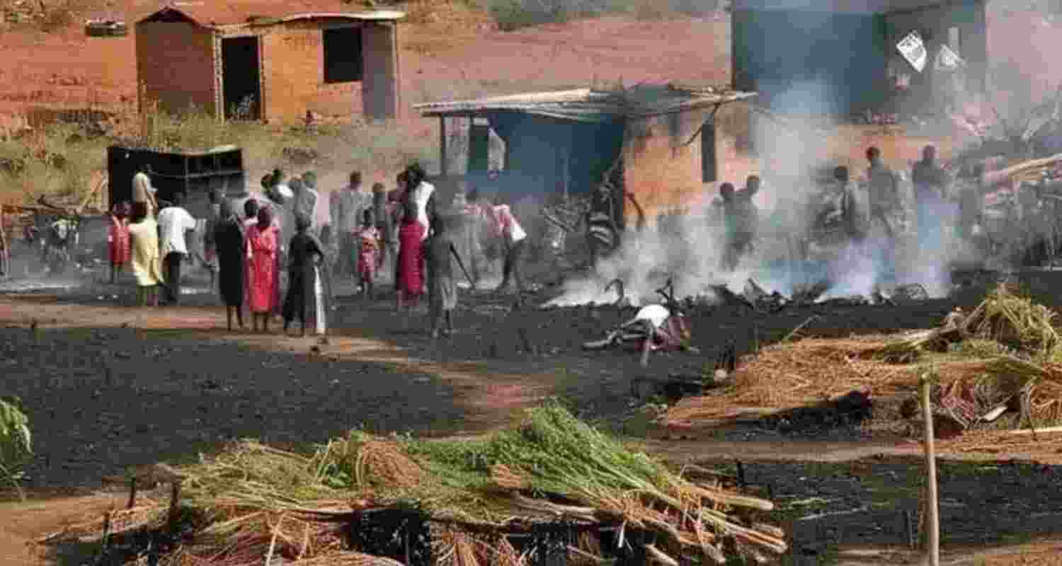 Gunmen kill 100 in Nigeria, says Amnesty International 