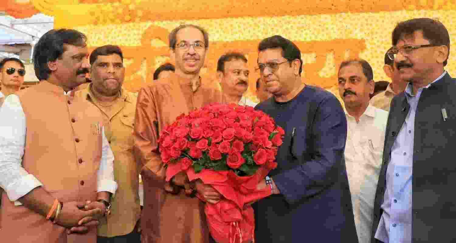 Uddhav Turns 65 Raj Thackeray Extends Birthday Wishes.