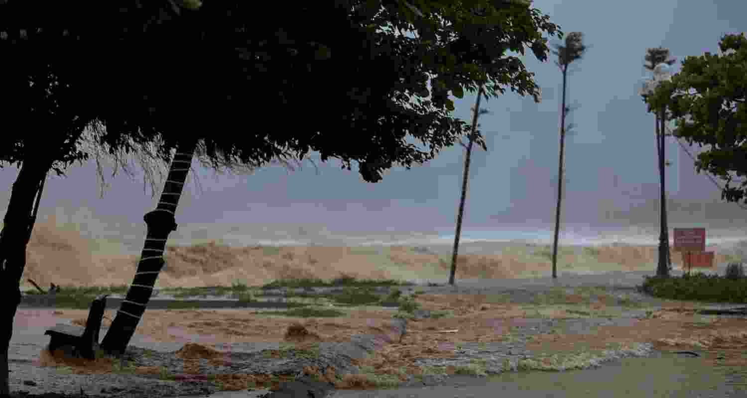 Three killed and thousands displaced as Kajiki hits Vietnam.