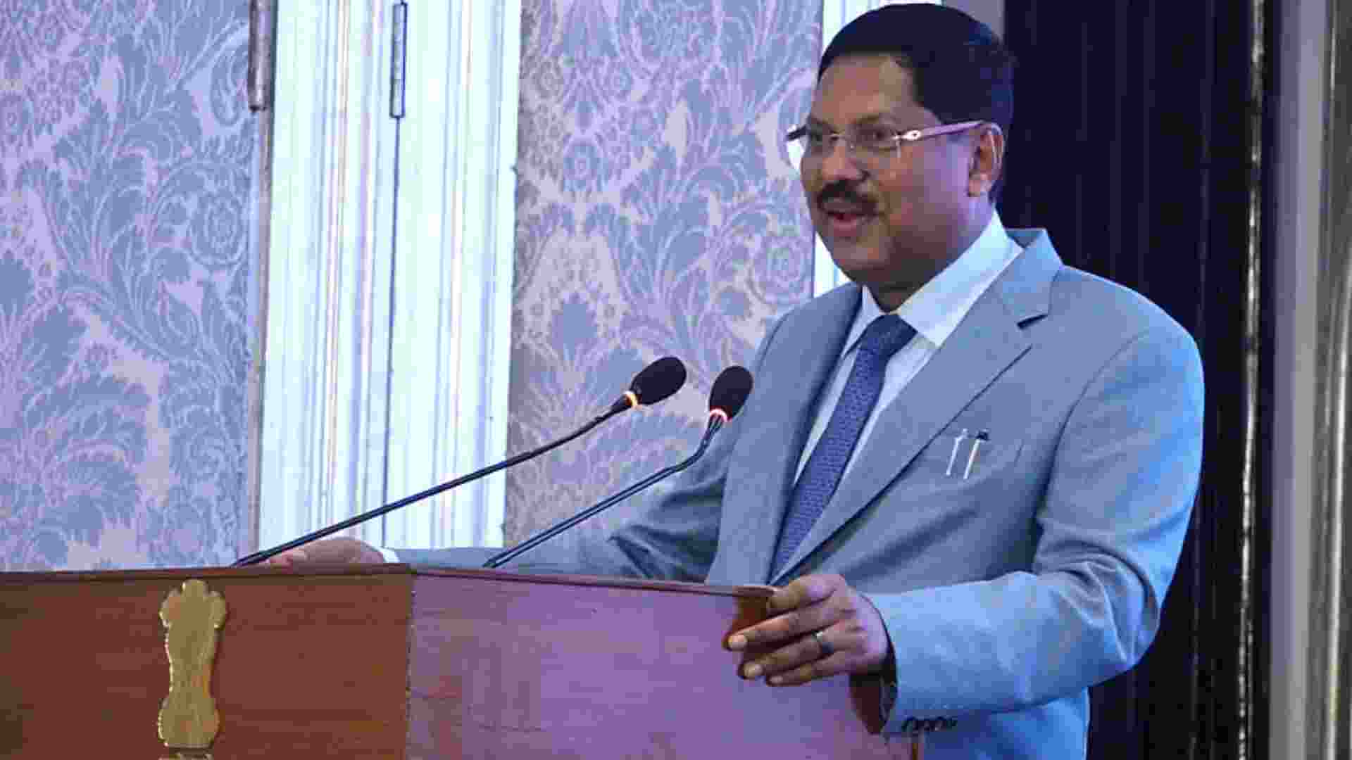 CJI admits rude conduct by judges in courtrooms,urges politeness