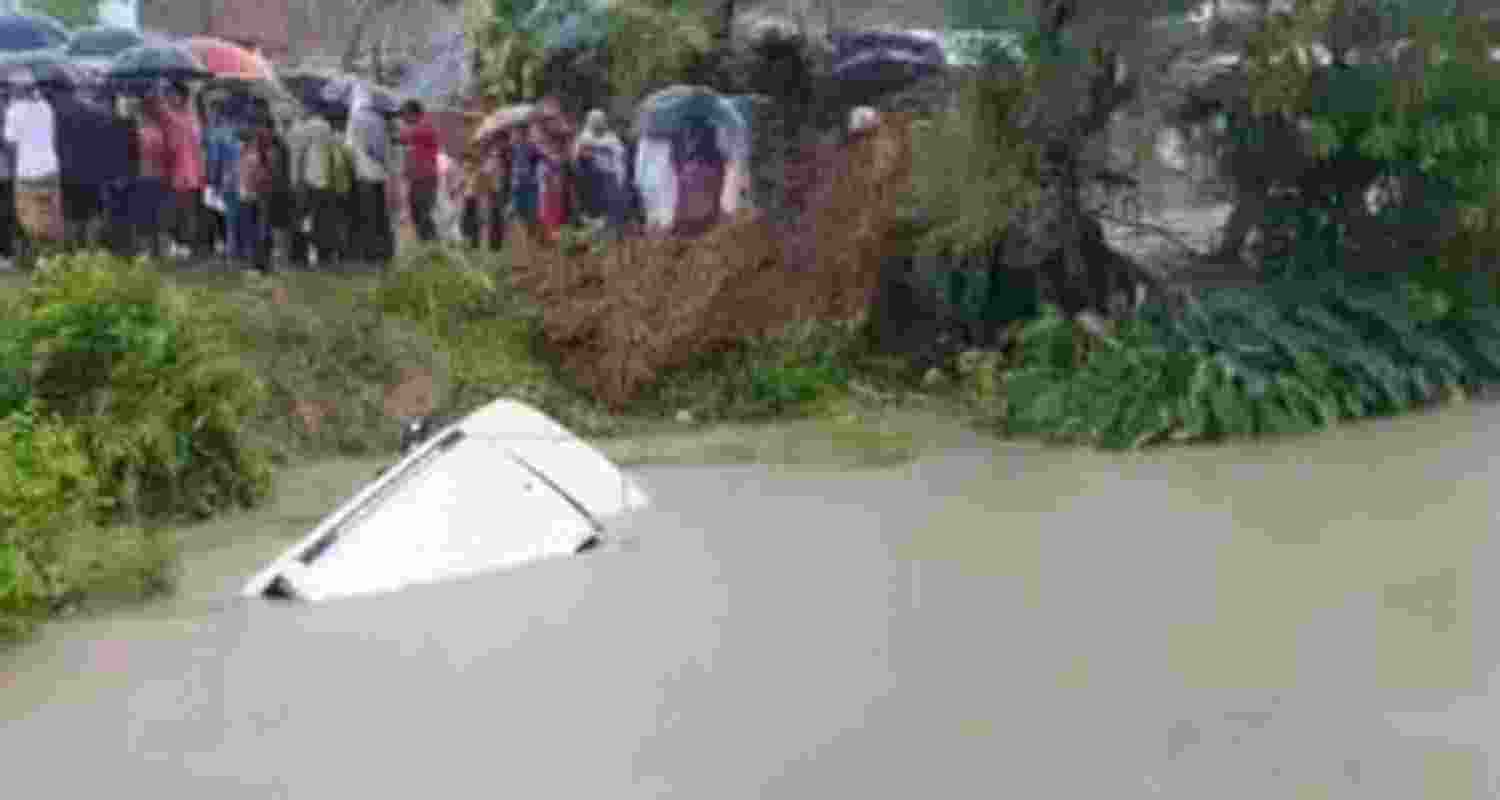 11 killed as car falls into canal in UP's Gonda