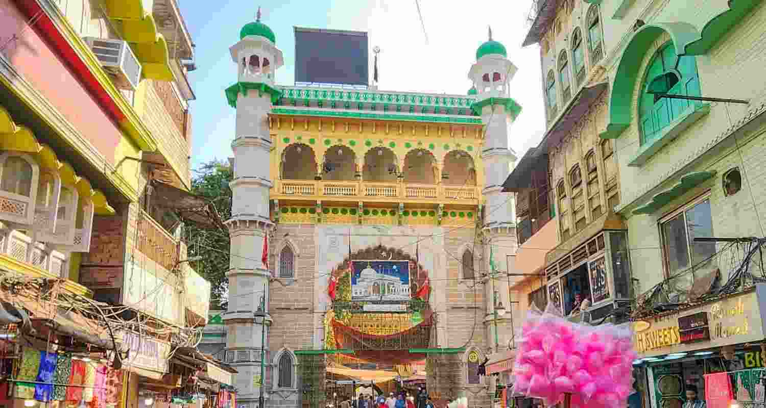 Devotees at the Ajmer Sharif Dargah, Shrine of Moinuddin Chishti, in Ajmer, Rajasthan, Thursday, Nov. 28, 2024. A court in Ajmer has issued notices in a civil suit claiming that there is a Shiva temple in the dargah of Sufi saint Moinuddin Chishti.