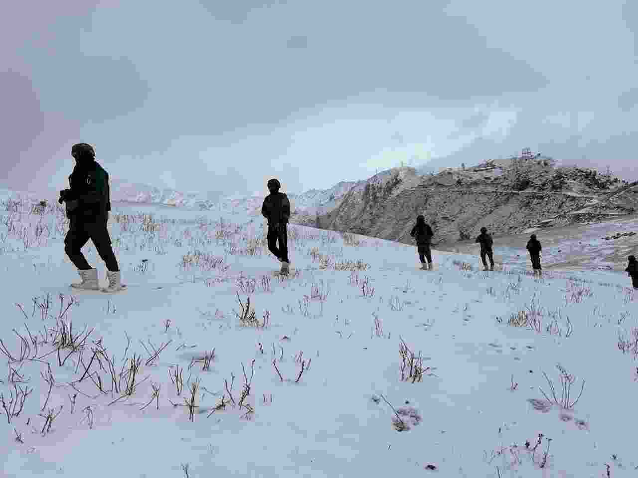 Army intensifies winter ops to flush out Pak terrorists in Jammu