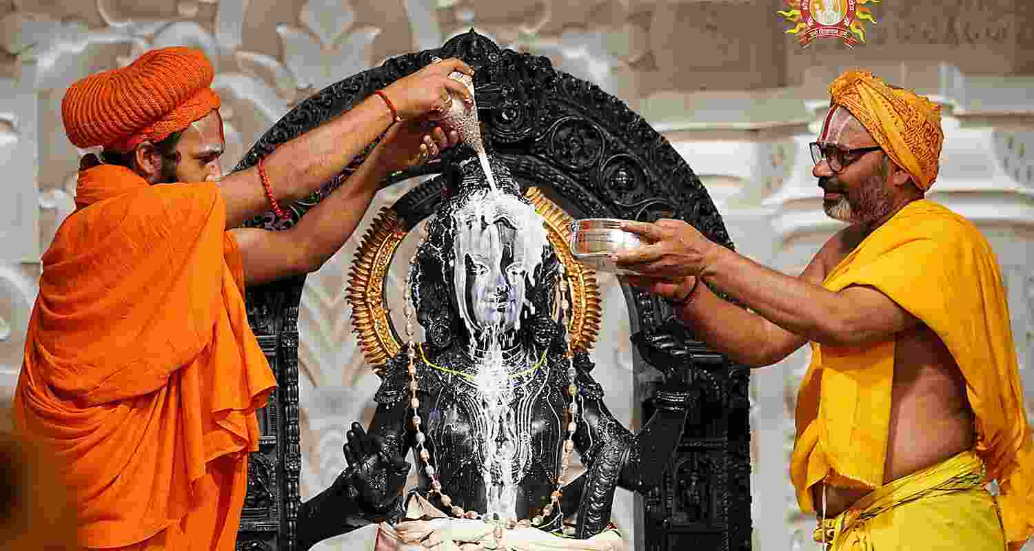 Priests perform ‘abhishek’ of Ram Lalla on the occasion of ‘Ram Navami’