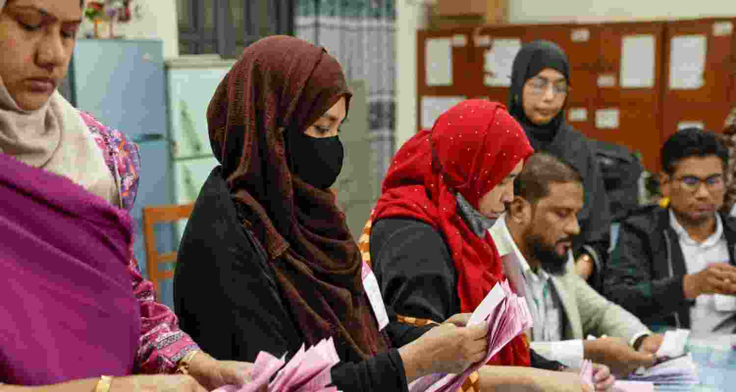 Projected results show BNP winning in most of the constituencies.