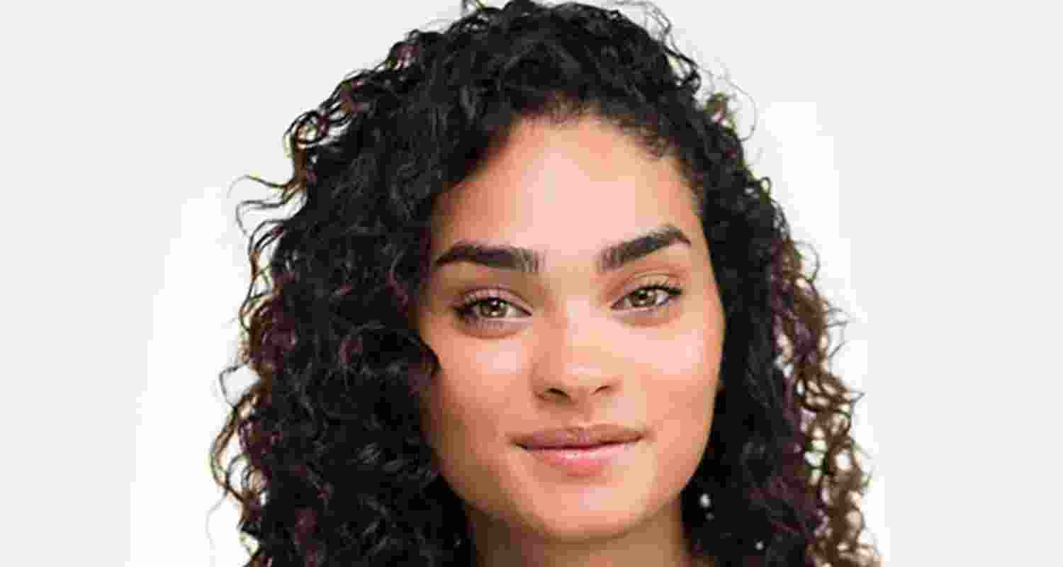 The story revolves around a group of teenagers, who find themselves trapped in a video game.