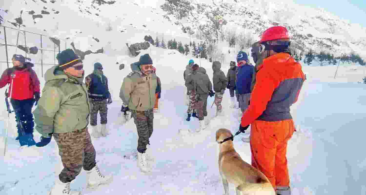 8 dead, 46 rescued in Uttarakhand avalanche: Govt to Parl 8 dead, 46 rescued in Uttarakhand avalanche: Govt to Parl