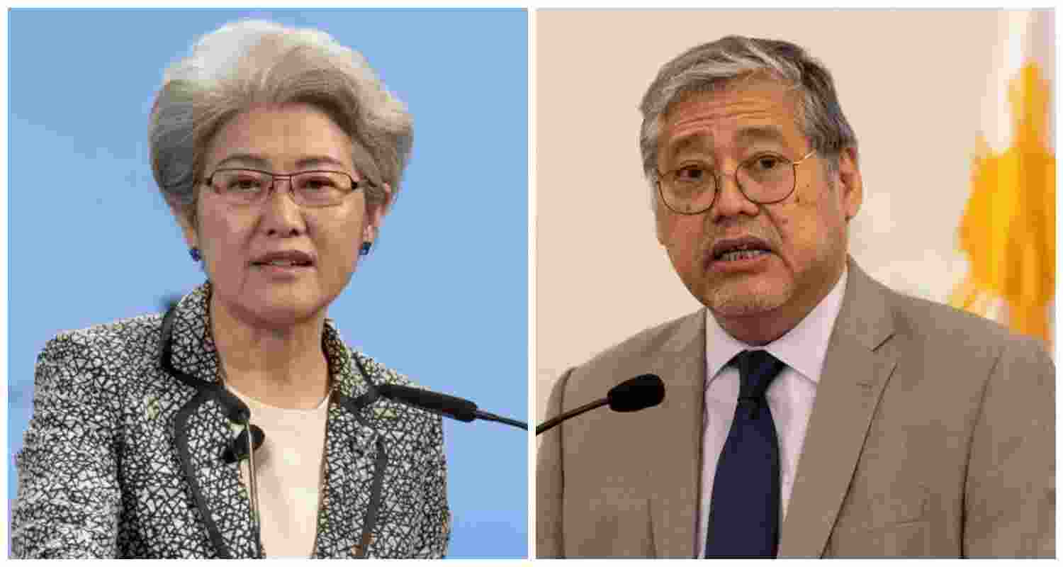 China’s former deputy foreign minister, Fu Ying (L), Secretary of Foreign Affairs of the PhilippinesEnrique Manalo (R).