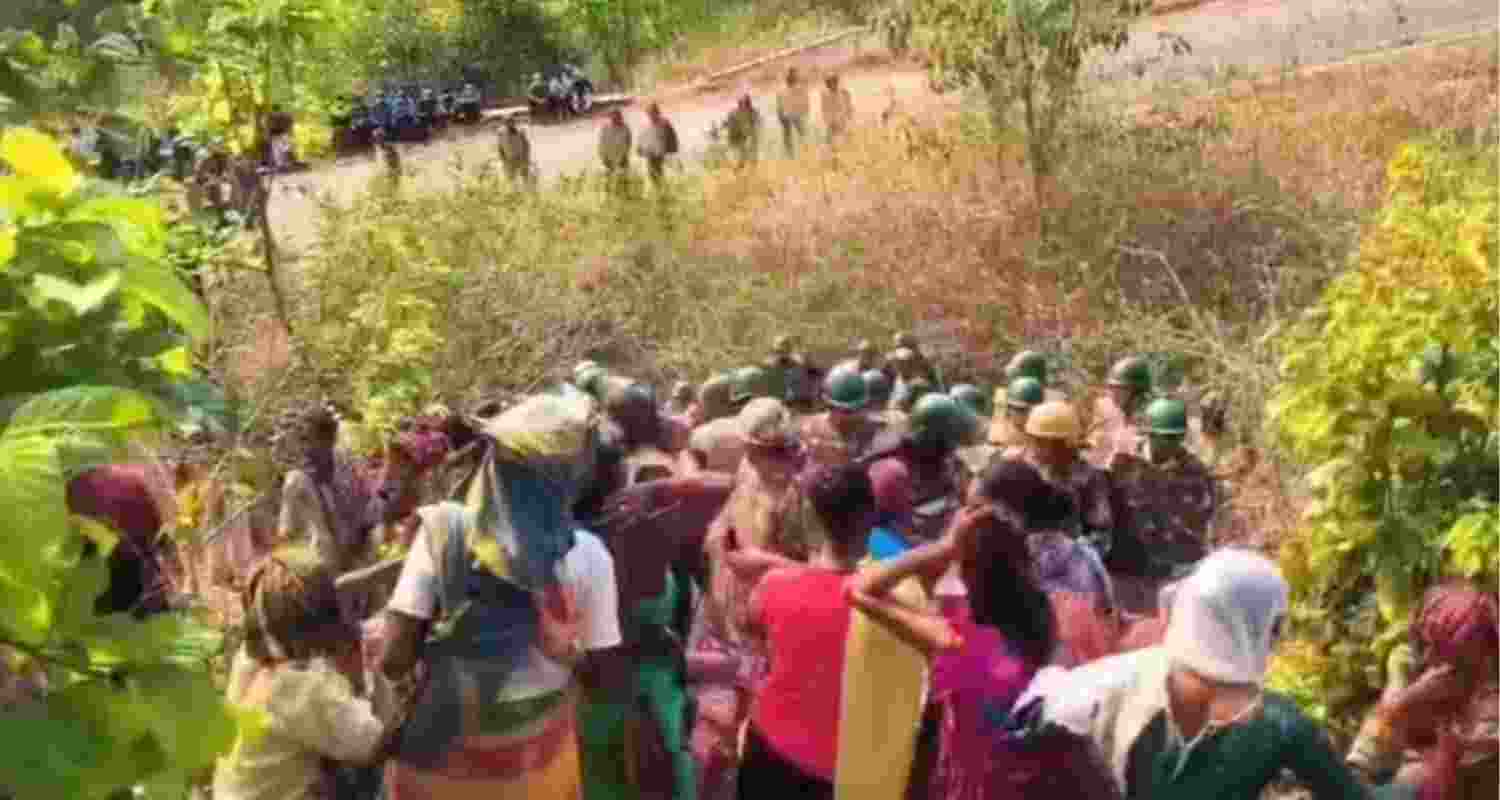 56 cops hurt in clash with anti-mining protesters in Odisha