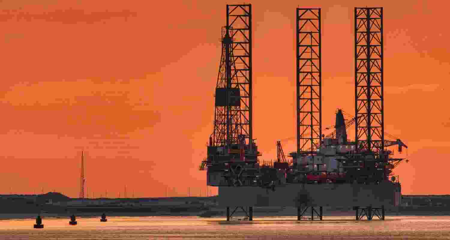 Oil stays above $112 as Iran war escalates with Houthi entry, driving global energy costs higher and rattling markets amid uncertainty over peace prospects.