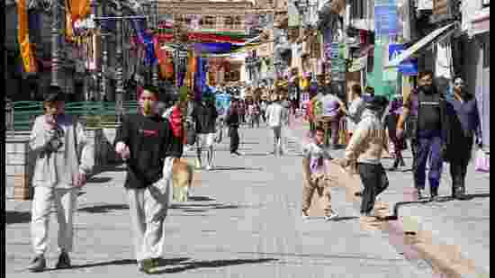 MHA suspends mobile internet in Leh till Oct 3, markets opened