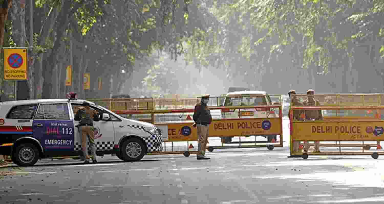 Delhi Police bust alleged terror module linked to Pakistan’s ISI and extremist groups, arrest eight suspects from Tamil Nadu and West Bengal over a planned attack.