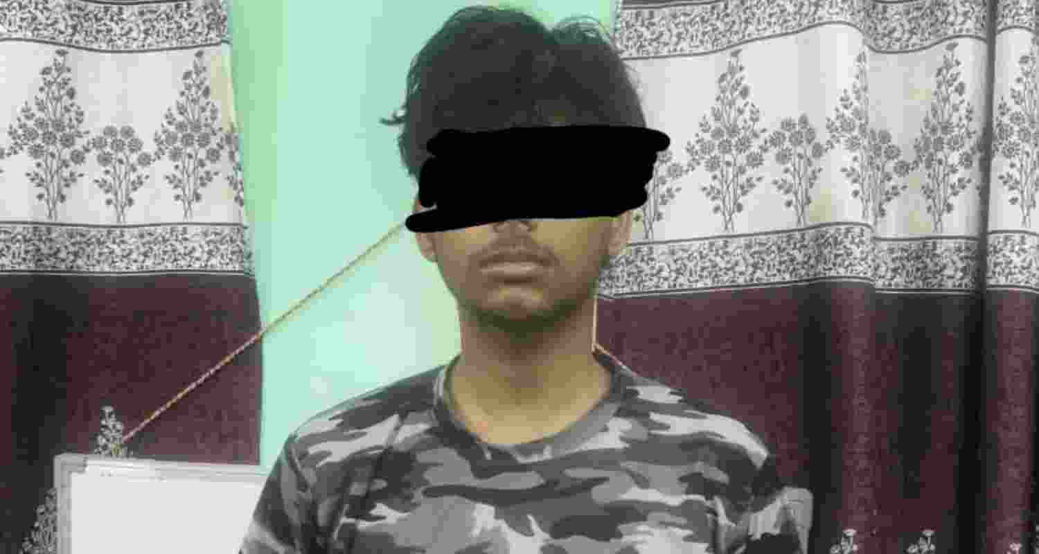 The accused, a Class XI student of the same school, was caught on Saturday afternoon at Howrah station while attempting to flee. The accused, a Class XI student of the same school, was caught on Saturday afternoon at Howrah station while attempting to flee.