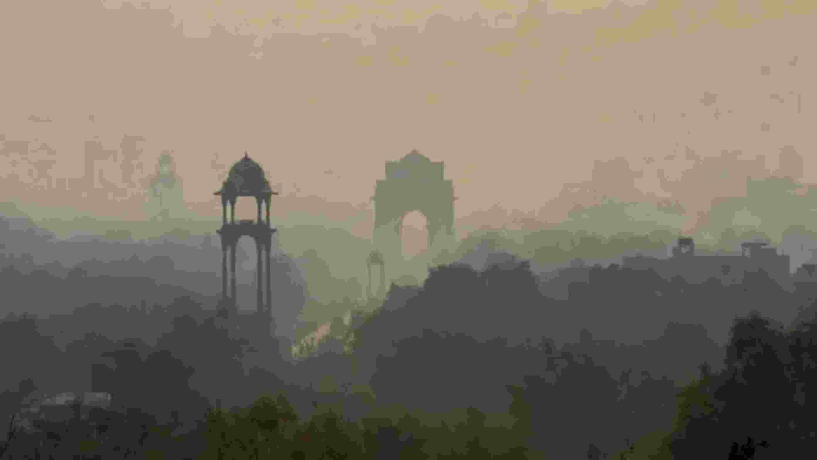 Delhi's AQI dips again, forecast says 'very poor'  till mid week