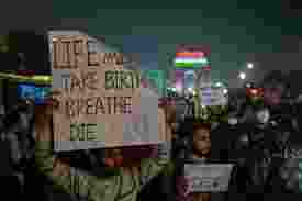 Air Pollution: Protests turn tense as demonstrators attack cops