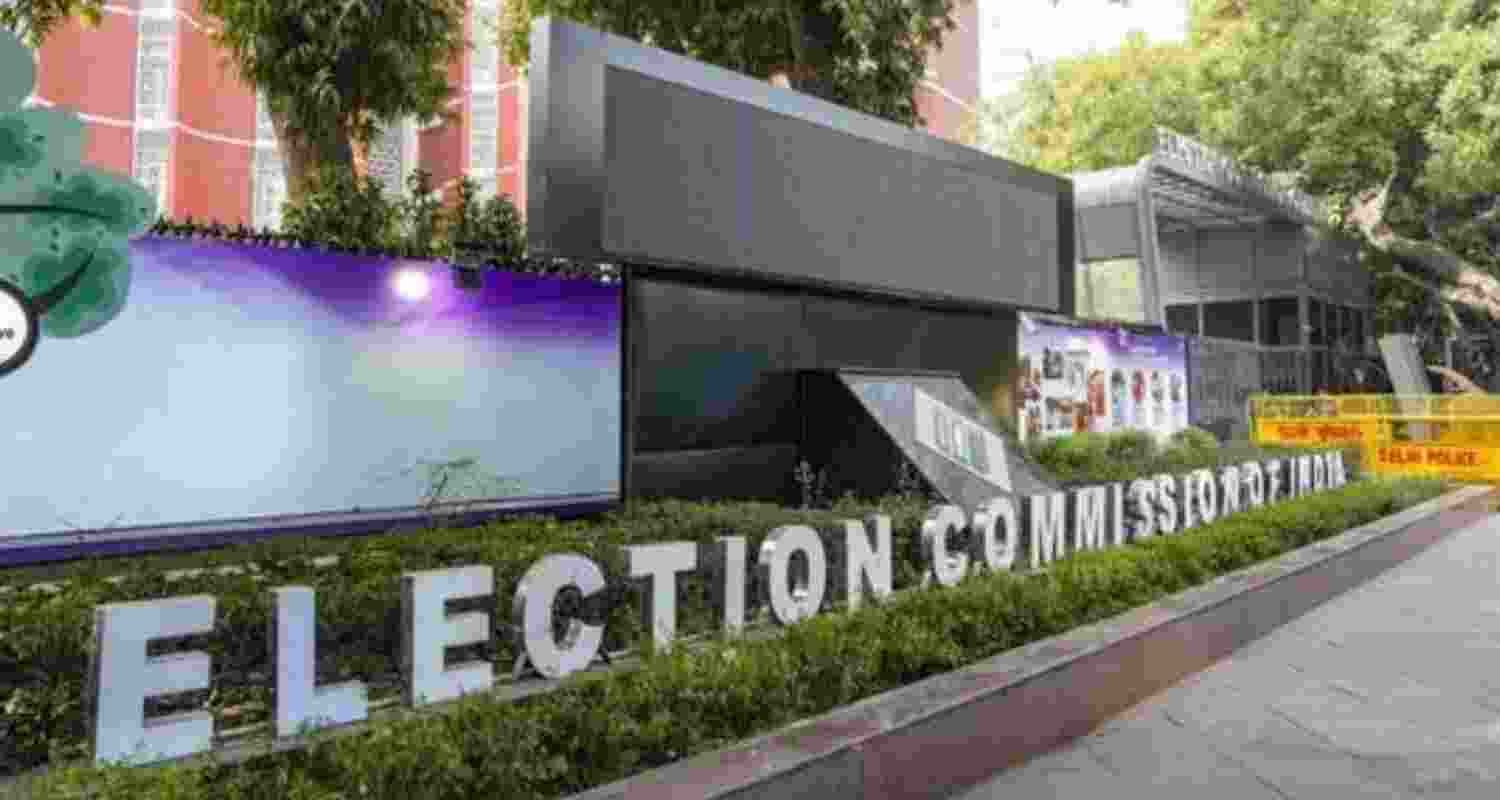EC halts SIR hearing for ‘unmapped’ voters in Bengal