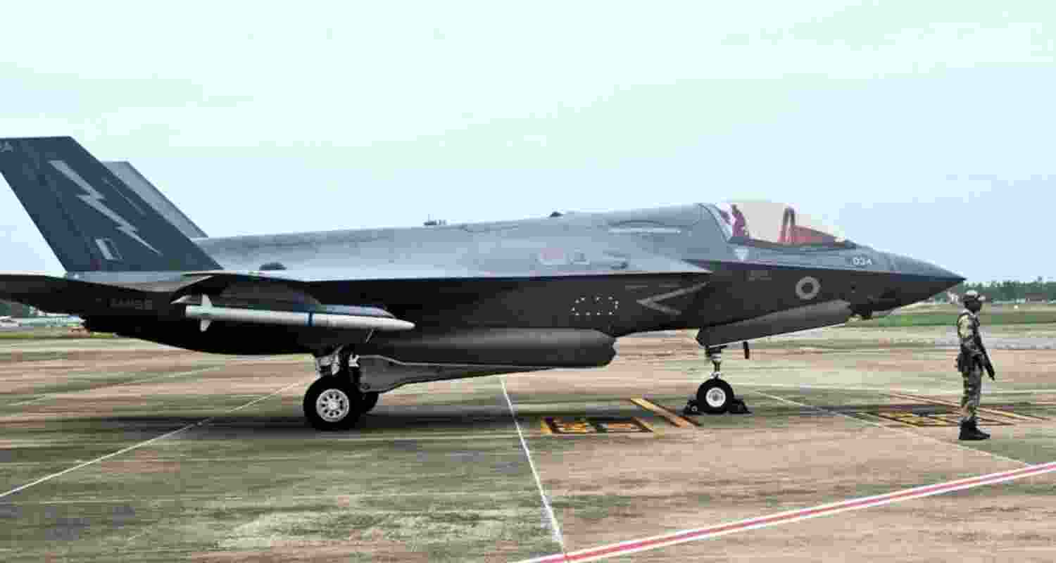 C-17 Globemaster to airlift stranded British F-35B jet from India