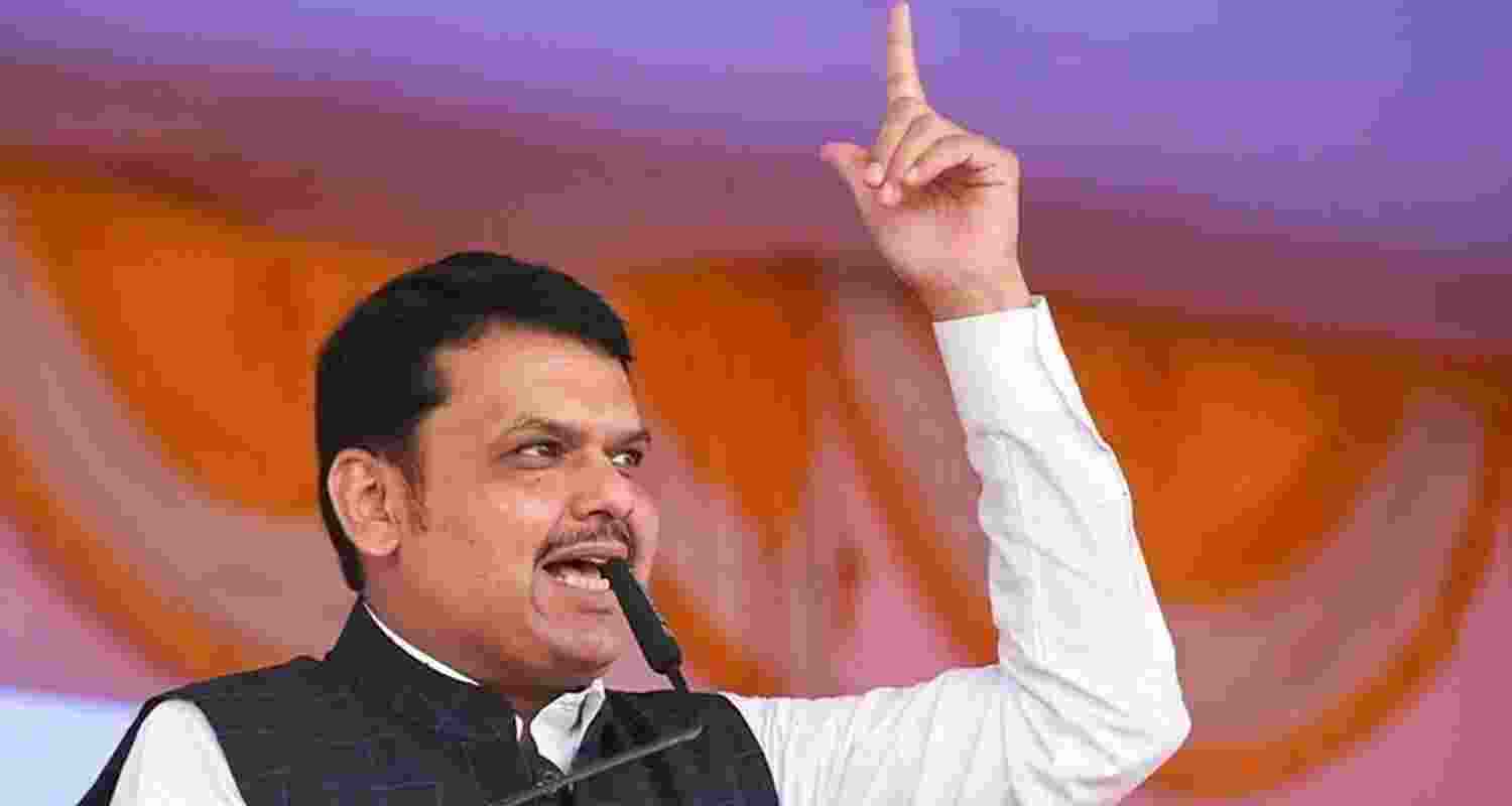 Fadnavis launches AI-training drive for tribals 